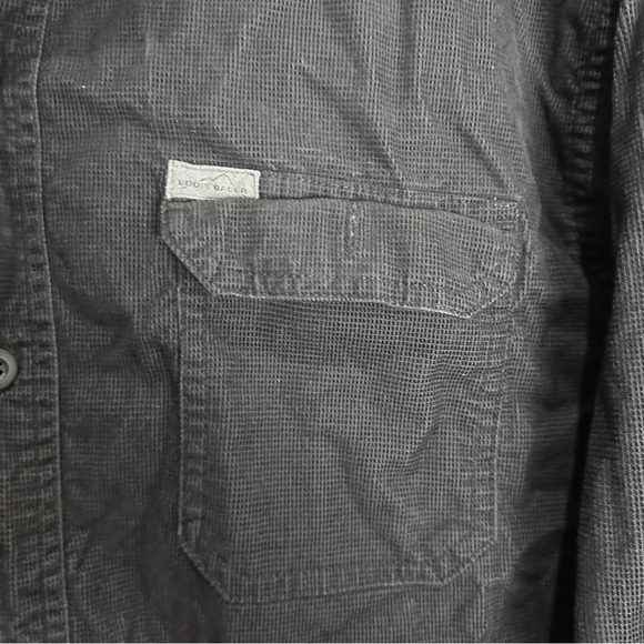 Eddie Bauer Button Up Shirt Size XL - Picture 3 of 9